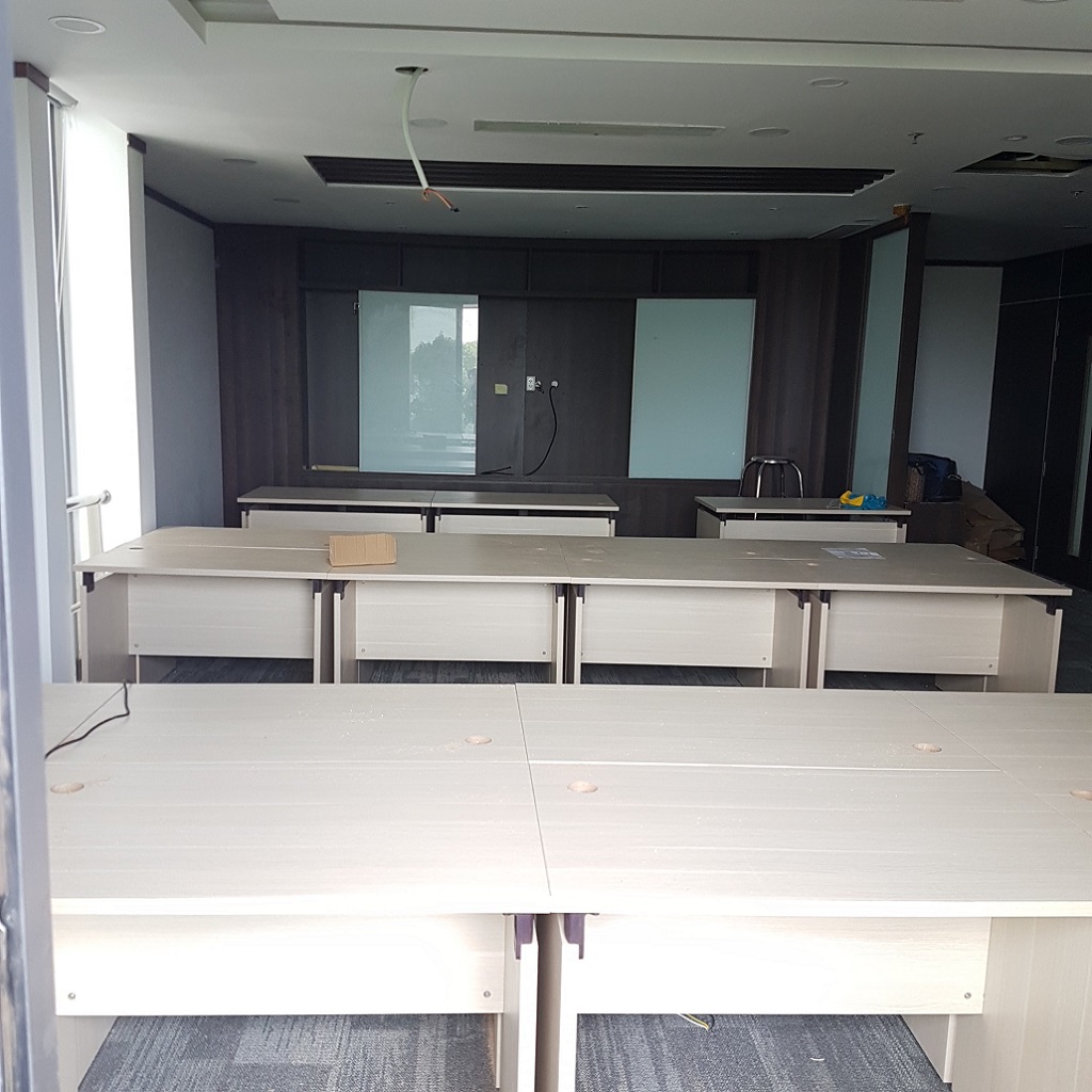 Bàn văn phòng AT120K